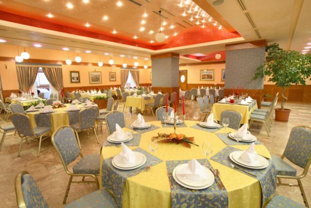 Hotel Dinara ليفنو المظهر الخارجي الصورة
