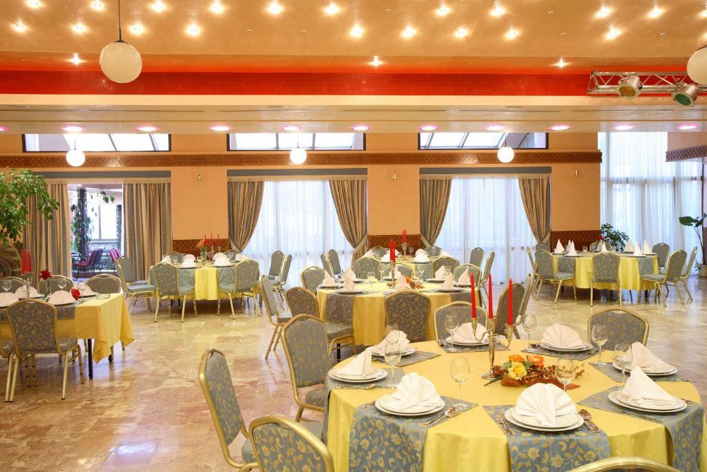 Hotel Dinara ليفنو المظهر الخارجي الصورة